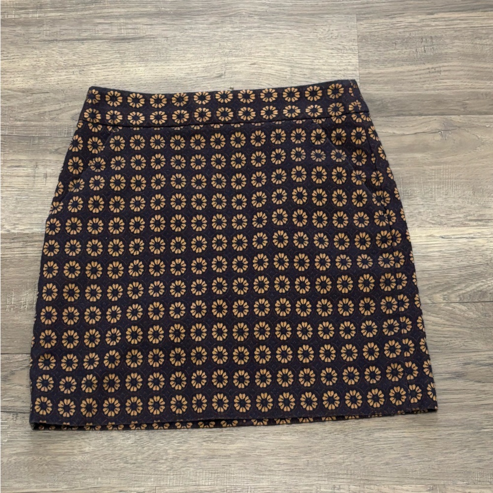 LOFT Black and Gold Mini Skirt